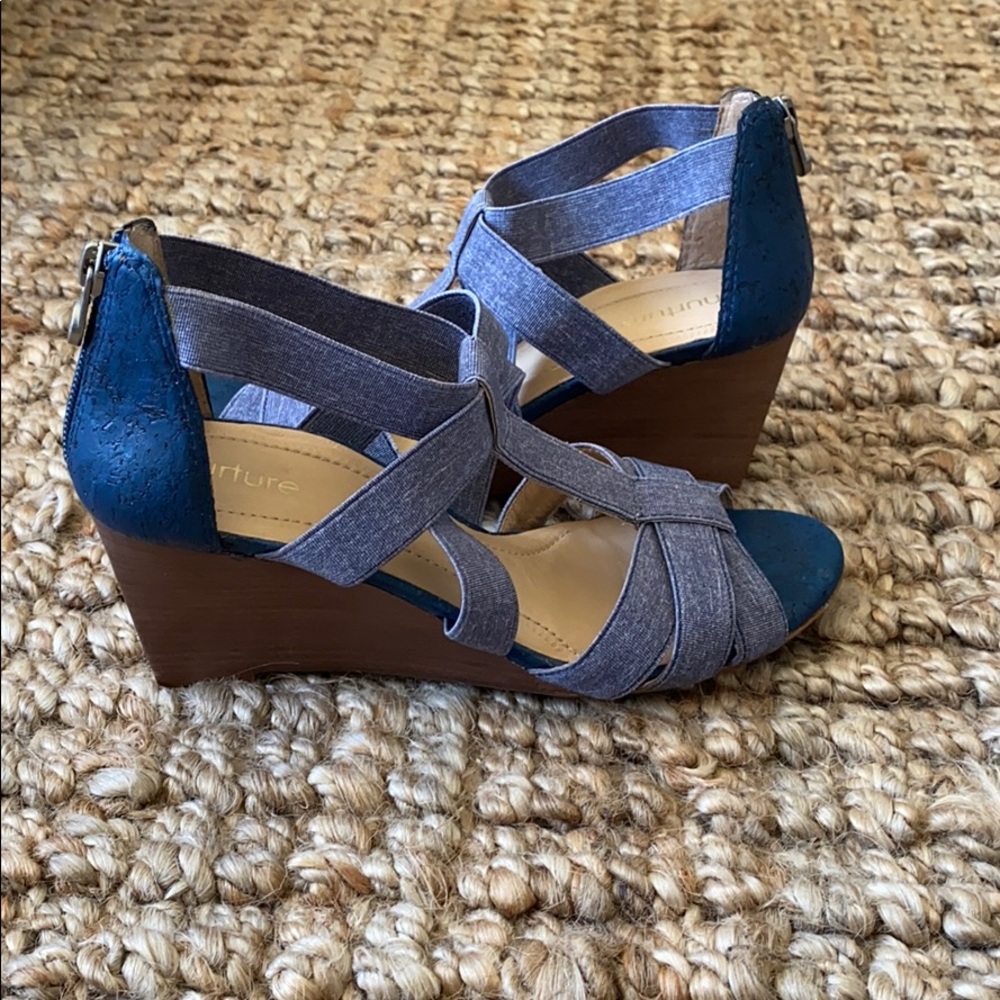 NWOT Nurture Wedge Size 7